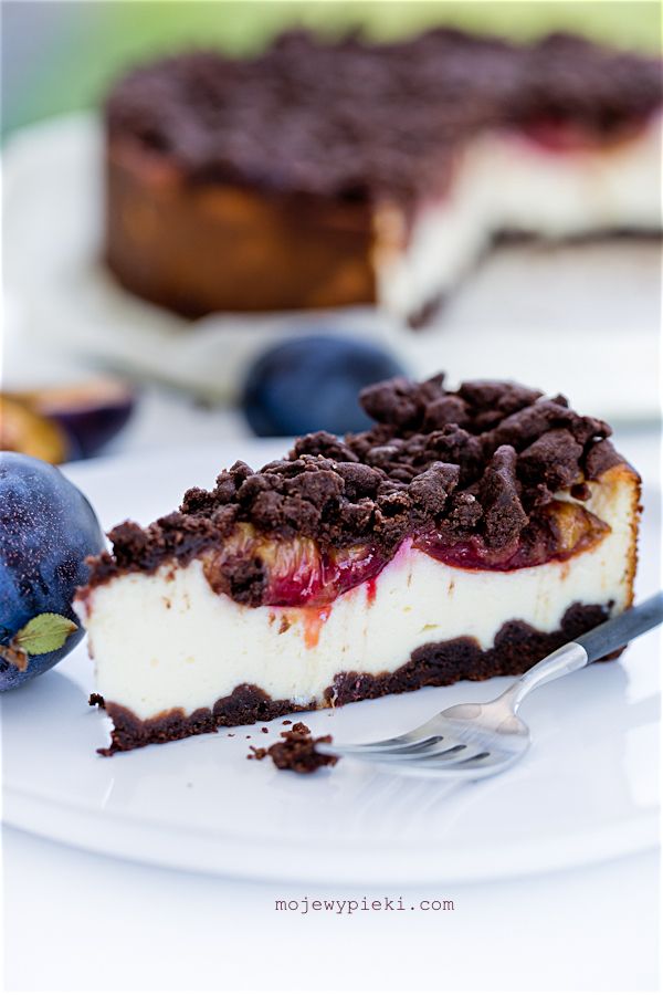 Plum cheesecake