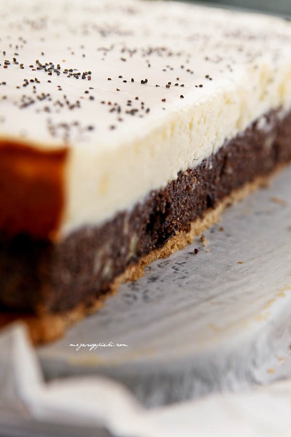 Poppy seed cheesecake