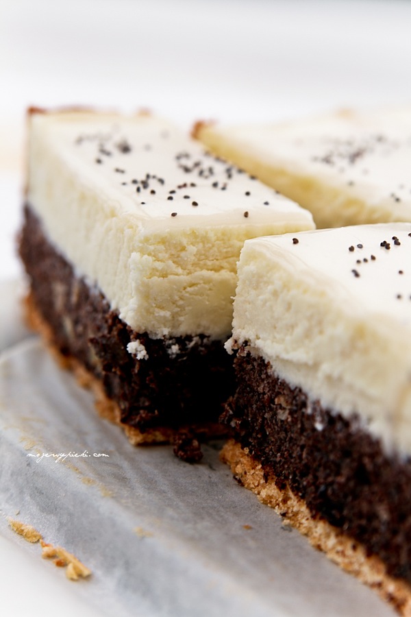 Poppy seed cheesecake