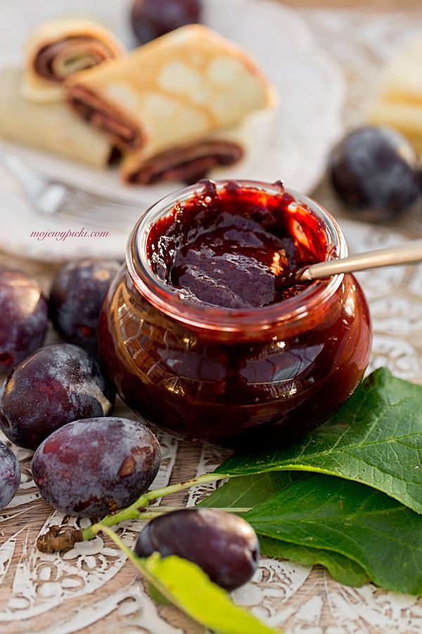 Chocolate plum jam (plum Nutella)