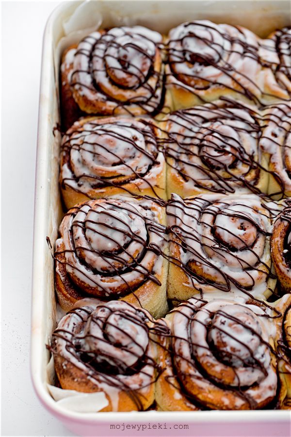 Chocolate cinnamon buns