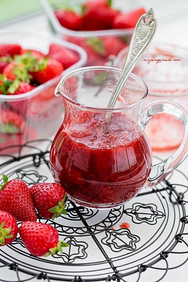 Strawberry sauce