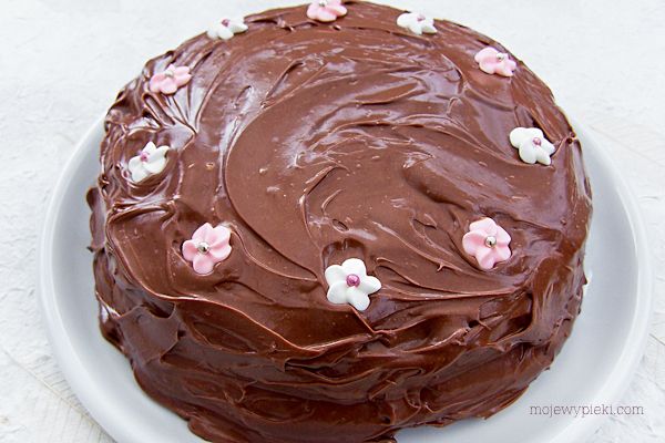 Old fashioned chocolate cake