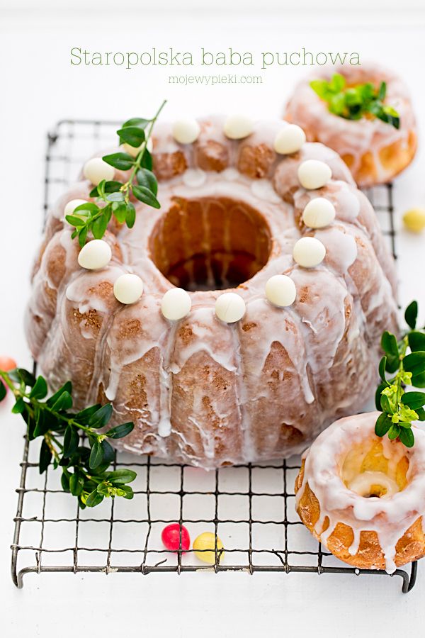 Old-fashioned Polish yeast babka