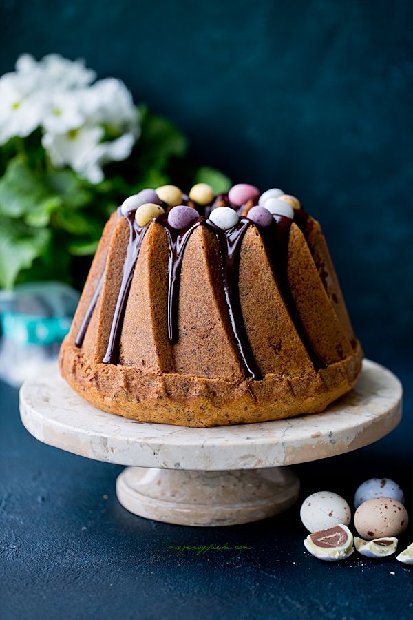 Stracciatella bundt cake