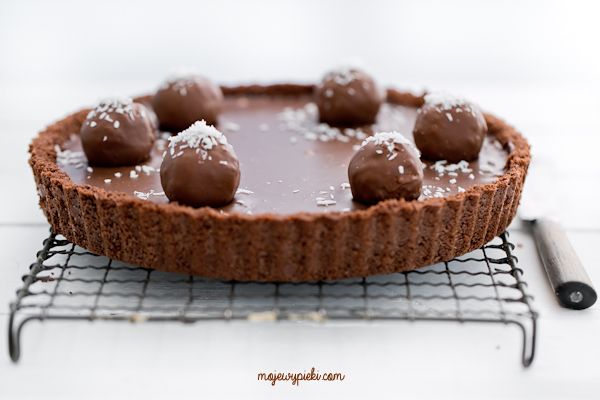 No-bake Bounty tart