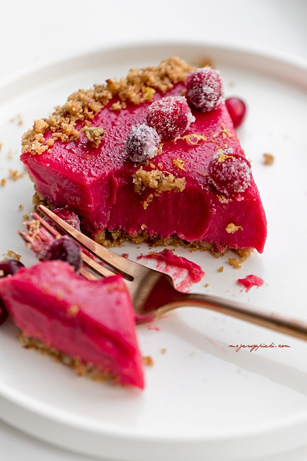 No-bake cranberry tart