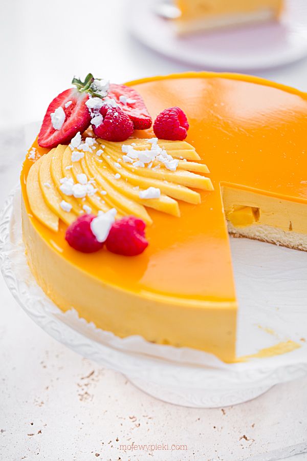 Mango mousse cake