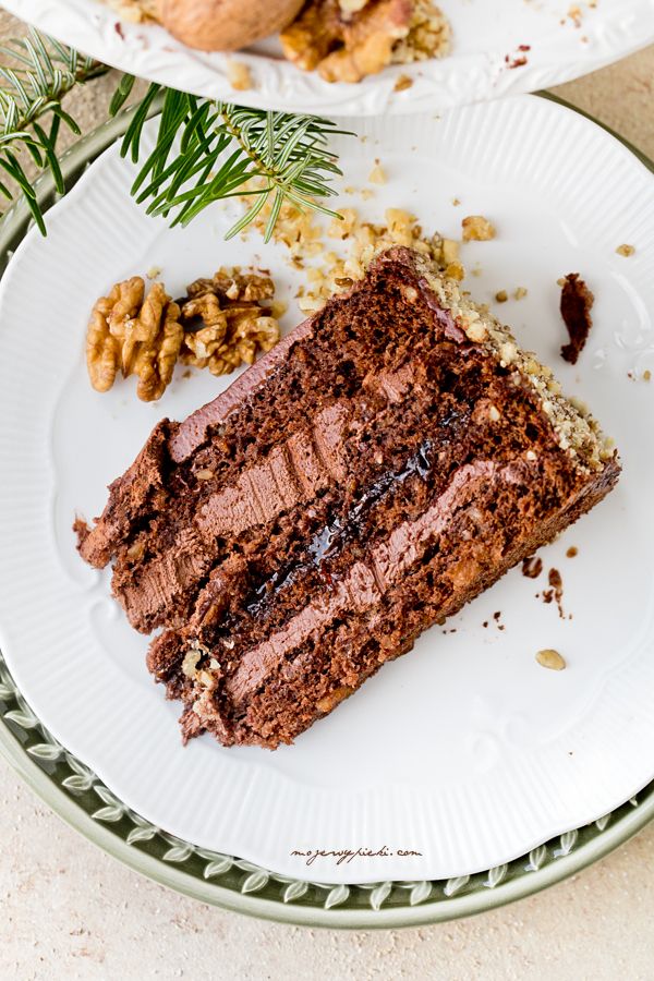 Chocolate walnut torte