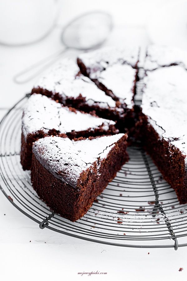 Torta Caprese – flourless chocolate and walnut cake