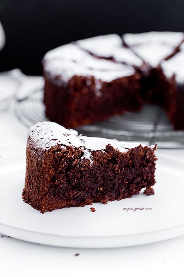 Torta Caprese – flourless chocolate and walnut cake