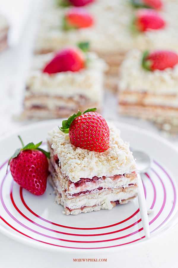 Strawberry Princessa cake