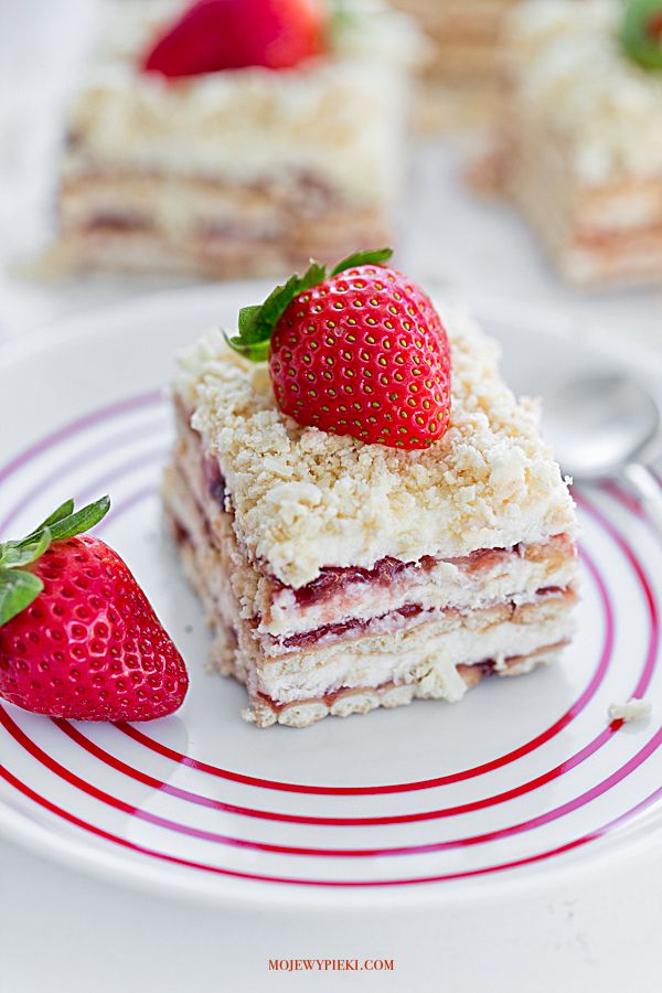 Strawberry Princessa cake