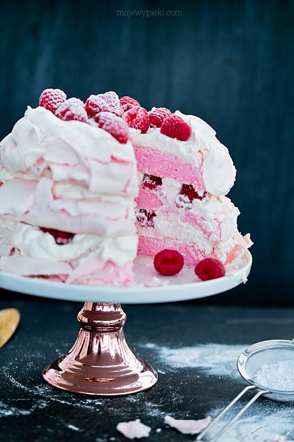 Valentine’s Day meringue cake