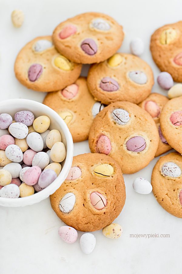 Easter chocolate egg cookies