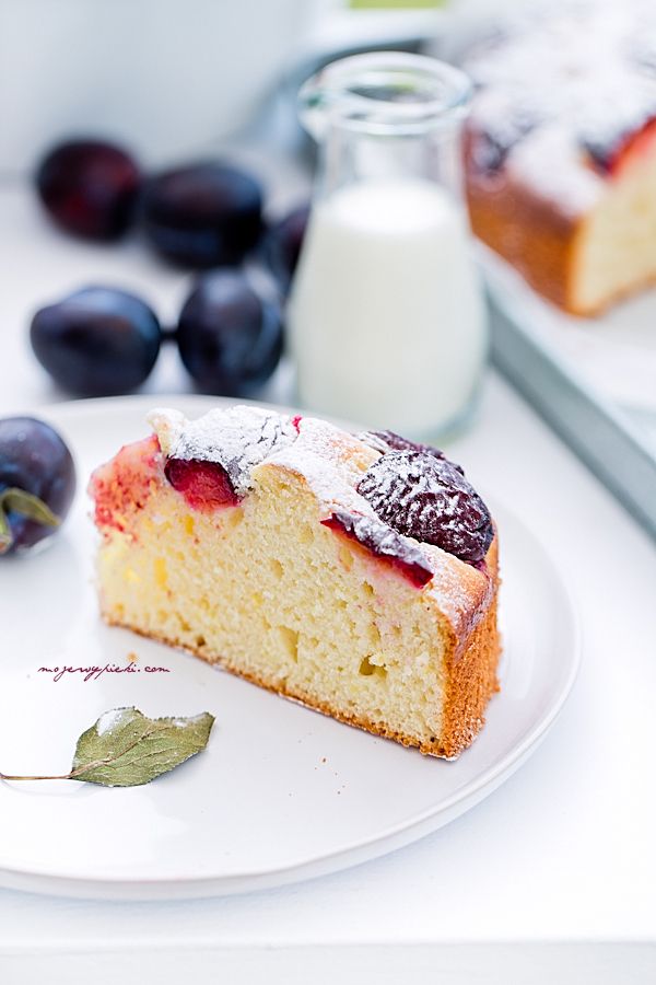 Italian ricotta plum cake