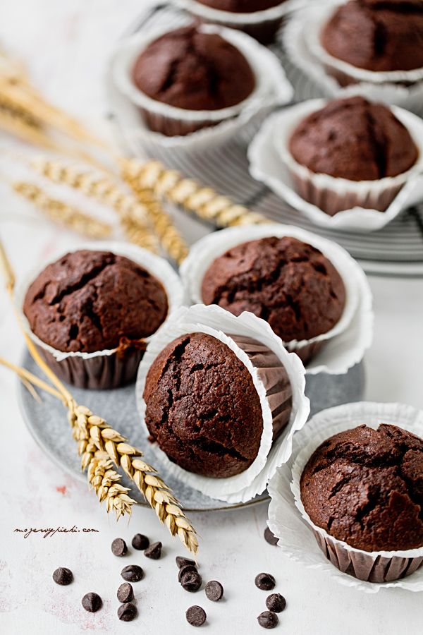 Chocolate rye muffins