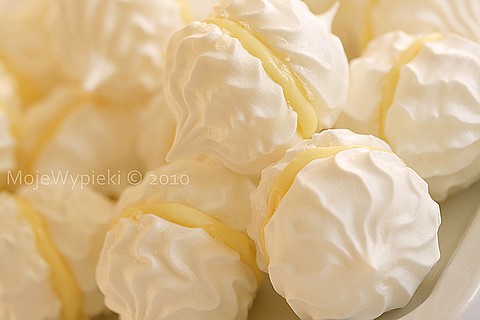 Lemon meringues