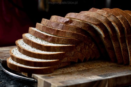 Poppy seed white bread
