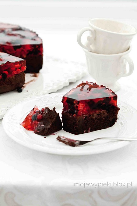 Chocolate fruit and jelly cake