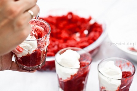 Strawberry granita (with wine)