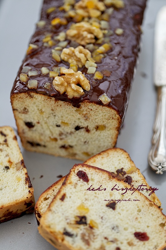 Sponge fruit cake