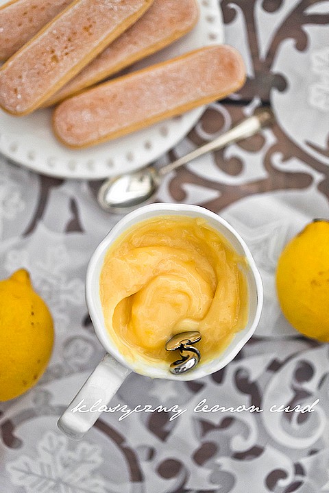 Classic lemon curd