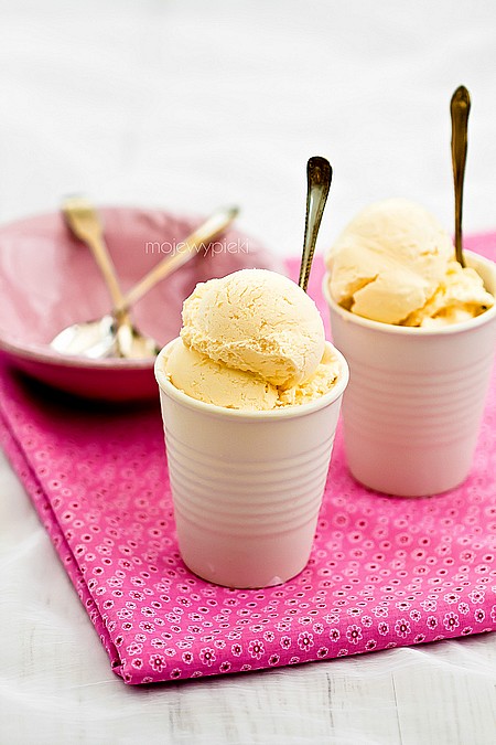 Pineapple ice cream