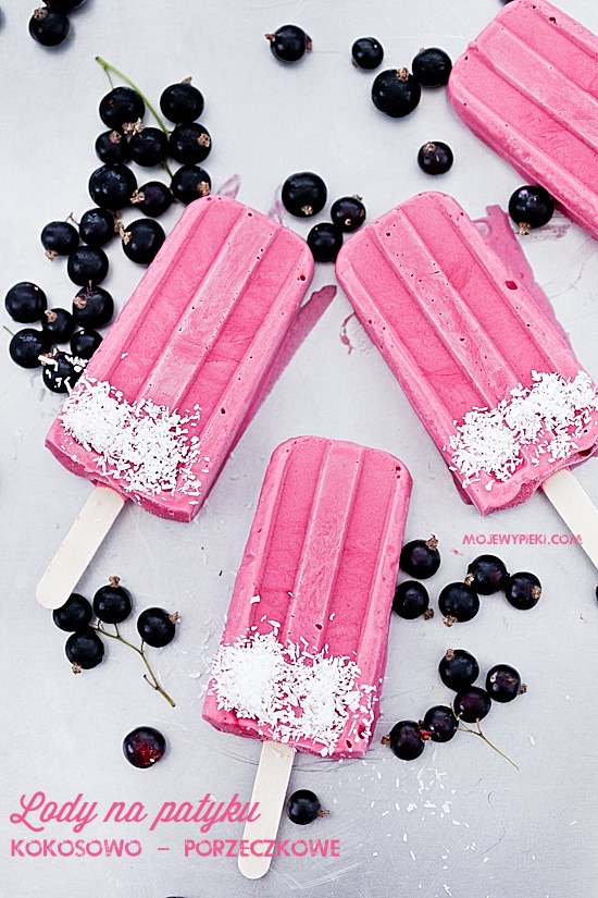 Coconut blackcurrant ice lollies