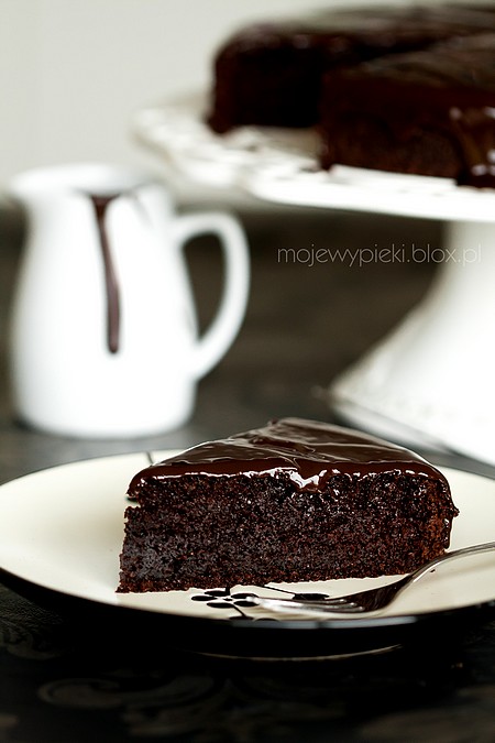 Wholemeal chocolate cake
