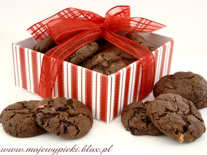 Triple chocolate cookies