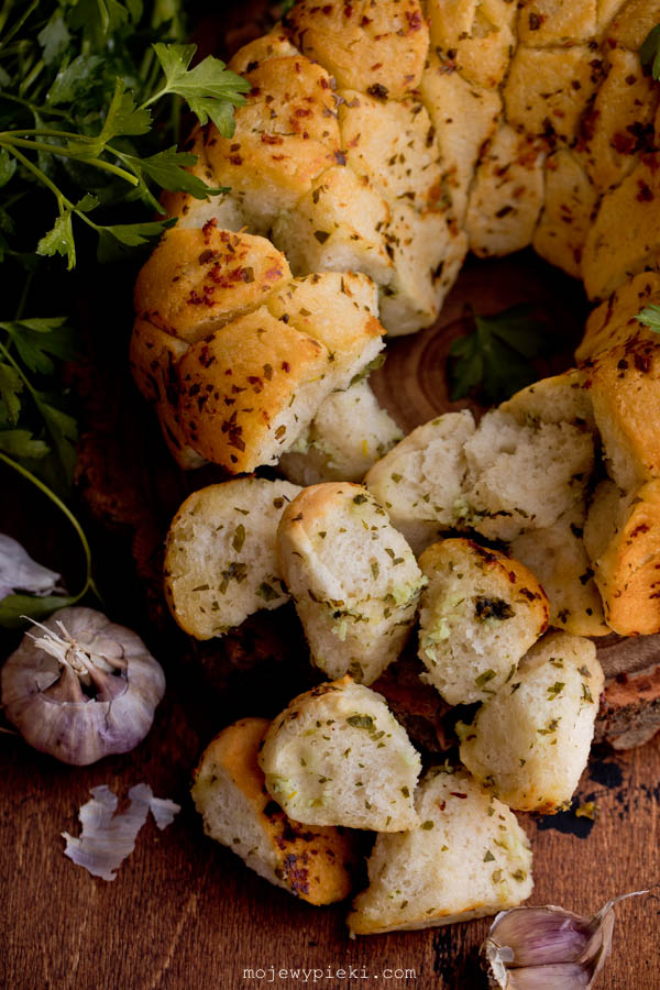 Garlic and Herb Monkey Bread