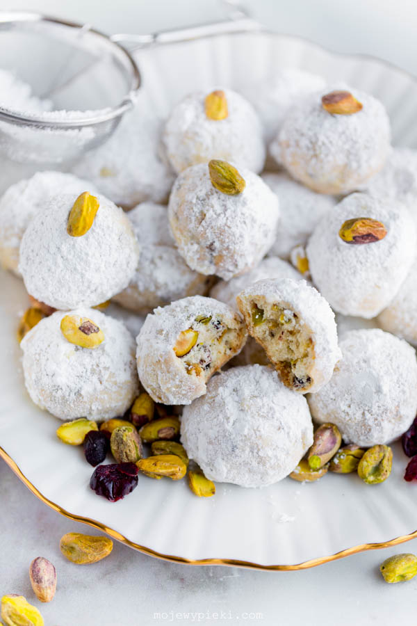 Pistachio and Cranberry Cookies