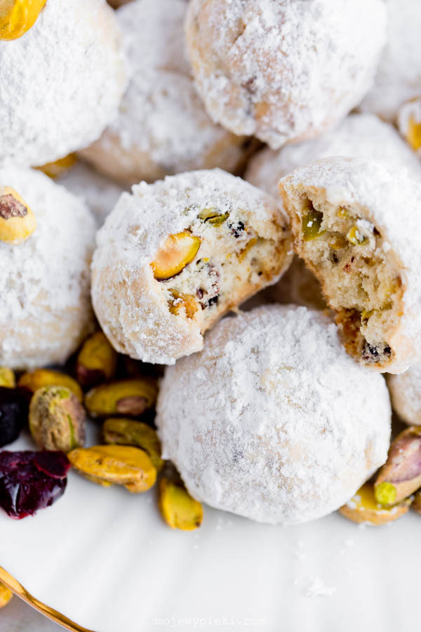 Pistachio and Cranberry Cookies