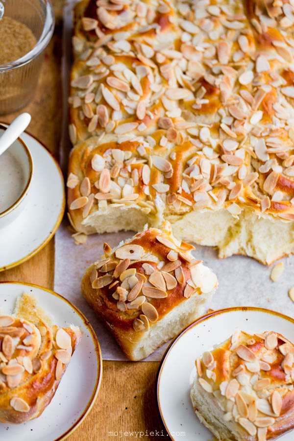 Buns with Marzipan Filling