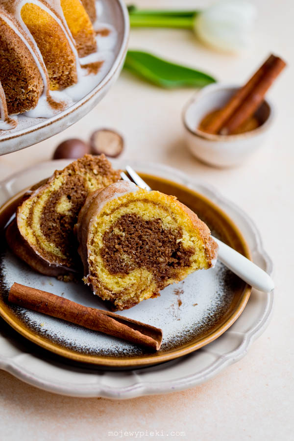Cinnamon swirl bundt cake