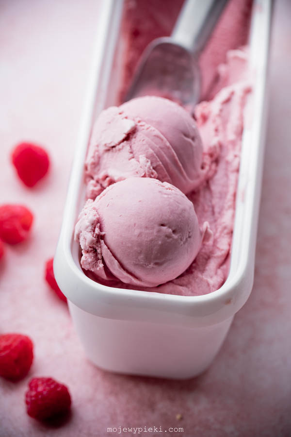 Raspberry ice cream