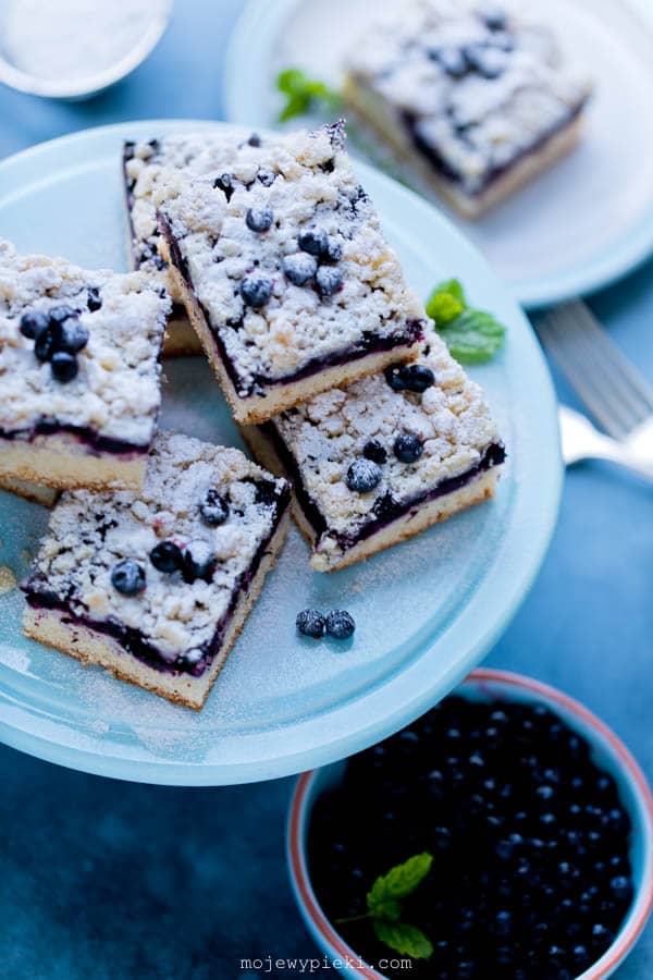 Blueberry Crumble Cake