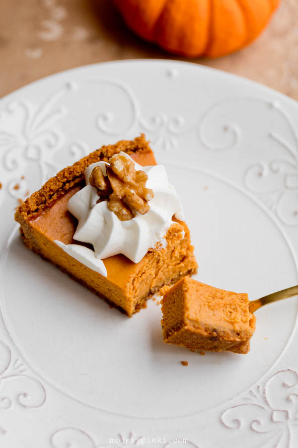 Pumpkin cheesecake pie