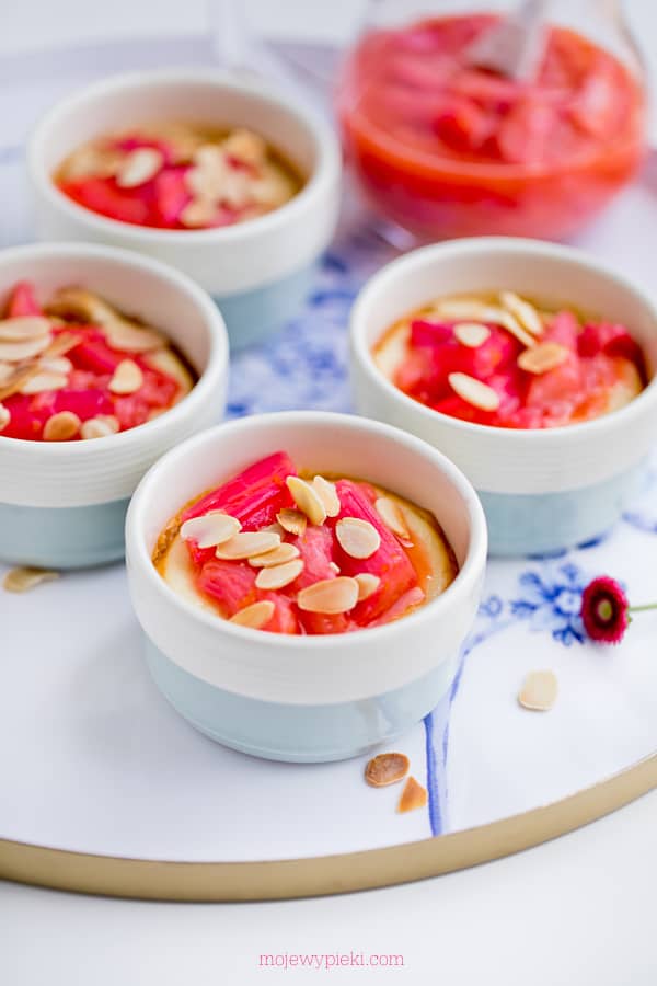 Ricotta and rhubarb pudding
