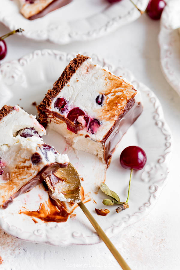 No-bake cherry cheesecake
