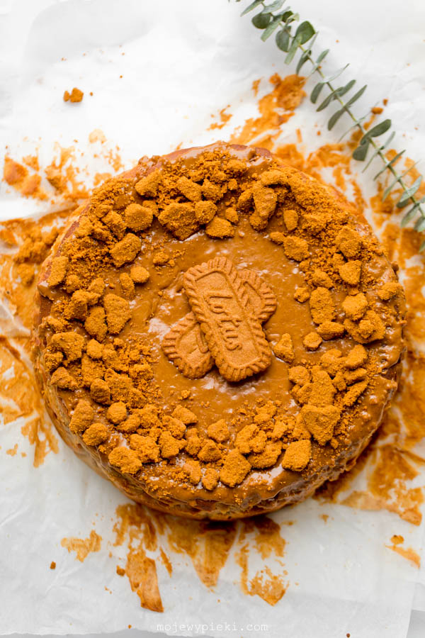 Lotus Biscoff Basque cheesecake