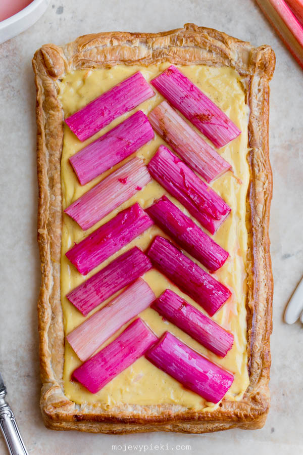 Puff pastry tart with vanilla custard and roasted rhubarb