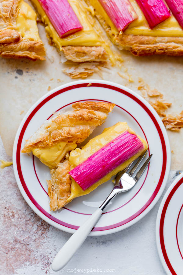 Puff pastry tart with vanilla custard and roasted rhubarb