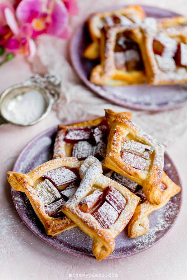 Puff pastry rhubarb tarts