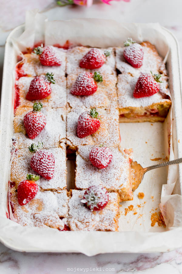 Rhubarb and strawberry cake