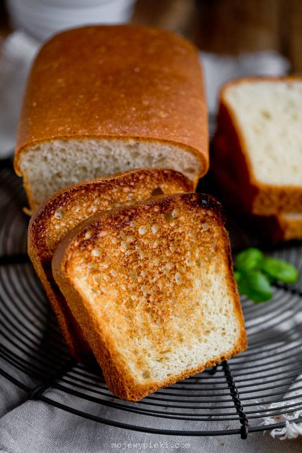 Soft homemade sandwich bread