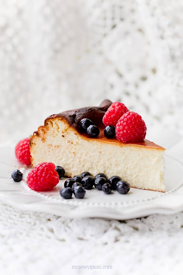 Basque cheesecake (San Sebastian cheesecake)