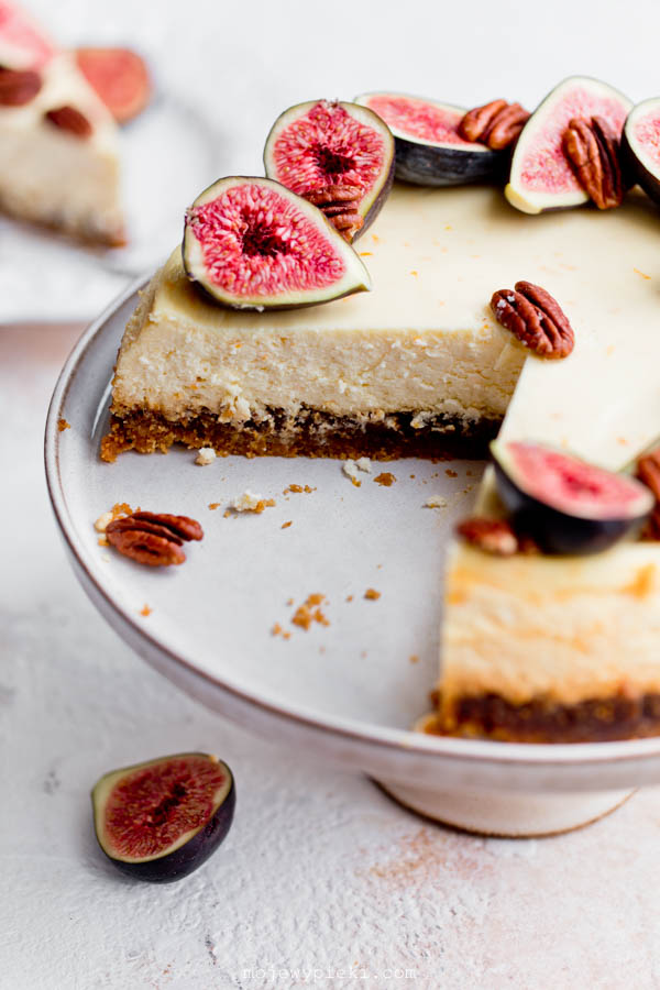 Fig and cinnamon cheesecake