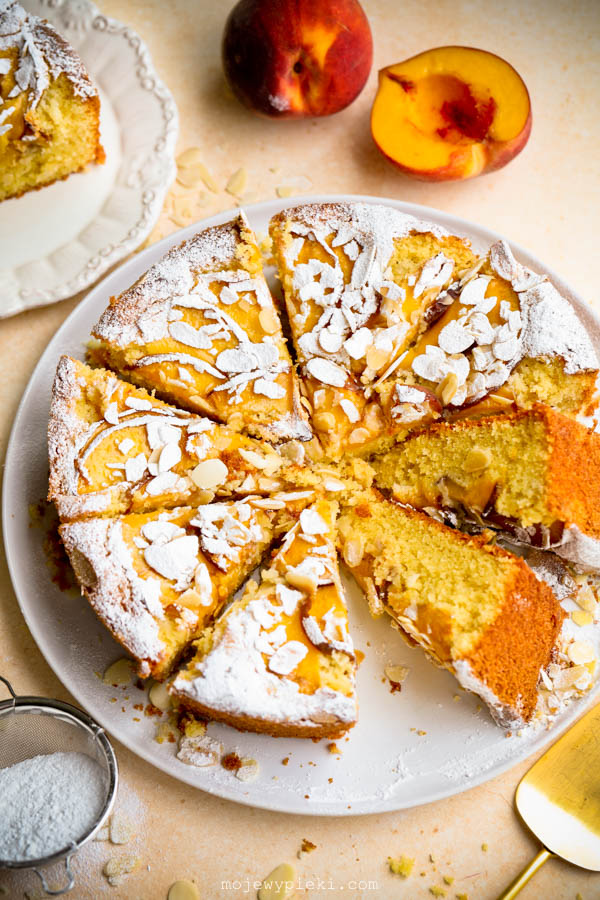Polenta, almond and peach cake